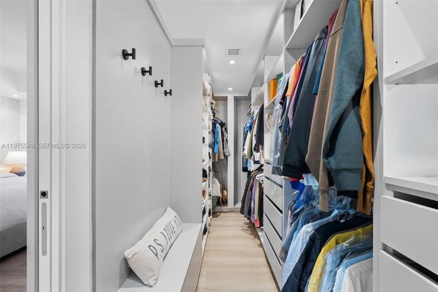 1077 Golden Cane Dr, Weston, FL 33327