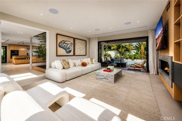 16732 Edgewater, Huntington Beach, CA 92649