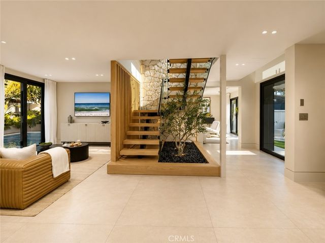 16732 Edgewater, Huntington Beach, CA 92649