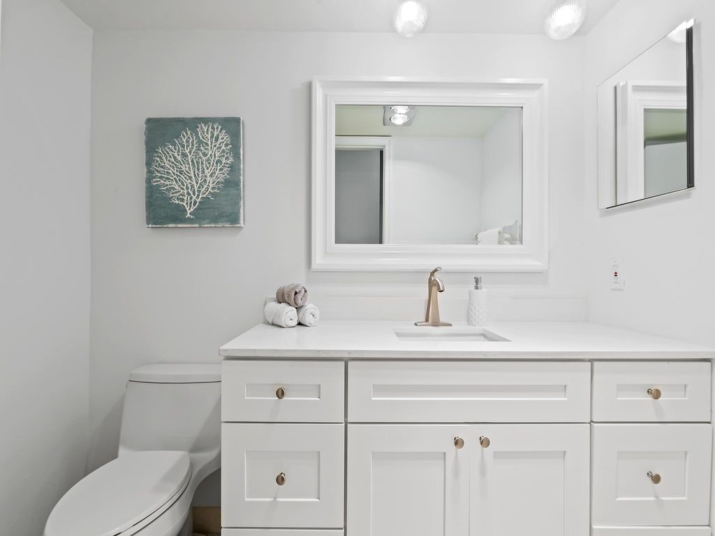 Image 18 of property listing at 3300 S Ocean Boulevard 920-C, Highland Beach, FL 33487