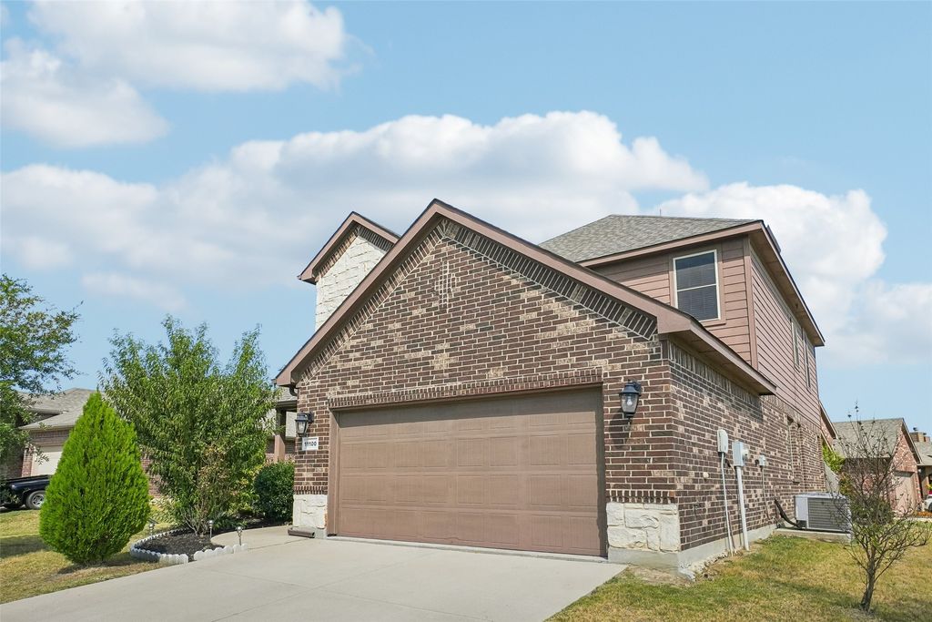 11100 Dunlavin Court, Fort Worth, TX 76052 — photo 3