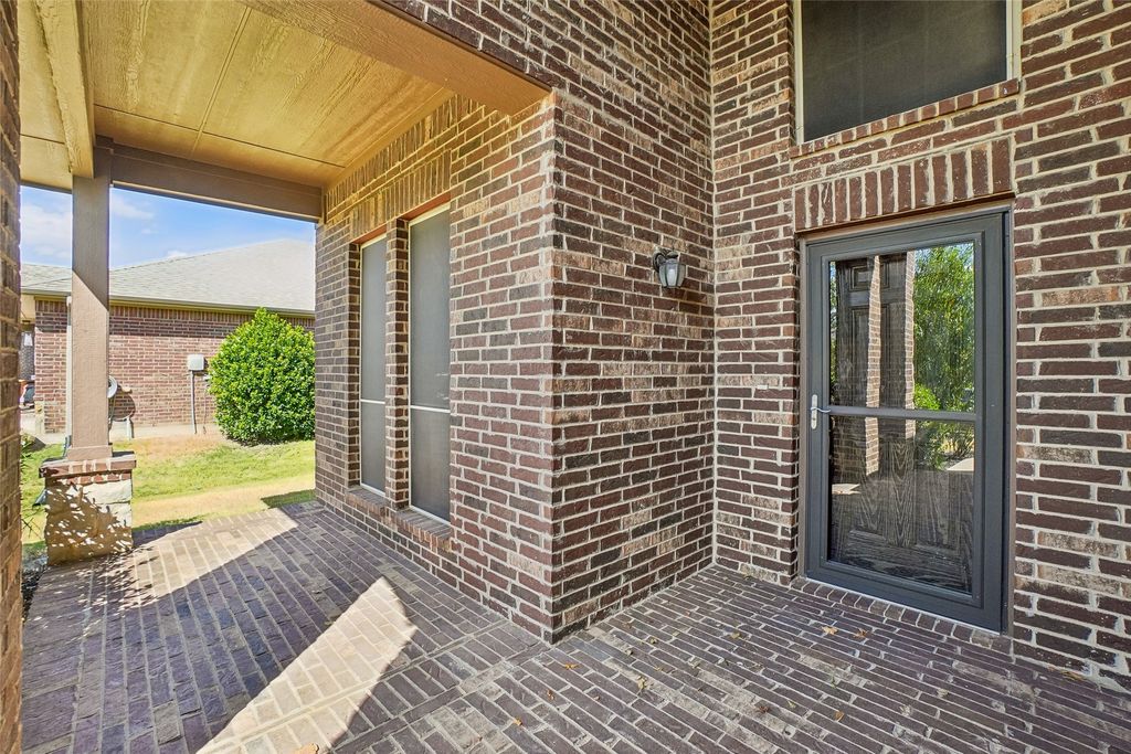 11100 Dunlavin Court, Fort Worth, TX 76052 — photo 4
