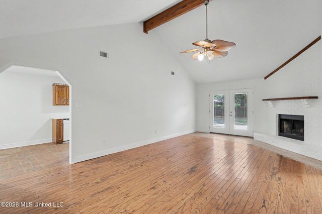 1520 S 10th Street, Ocean Springs, MS 39564