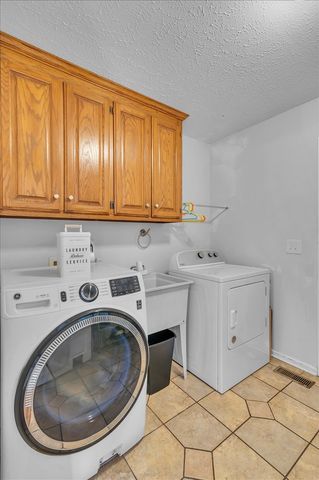 310 Edd Joyce Rd, Bell Buckle, TN 37020