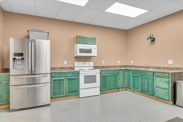 310 Edd Joyce Rd, Bell Buckle, TN 37020