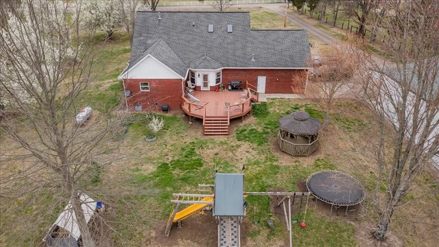 310 Edd Joyce Rd, Bell Buckle, TN 37020