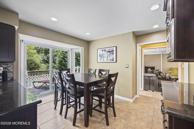 29 Tharp Lane, Marlboro, NJ 07746
