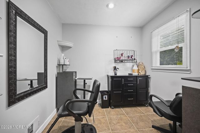 29 Tharp Lane, Marlboro, NJ 07746