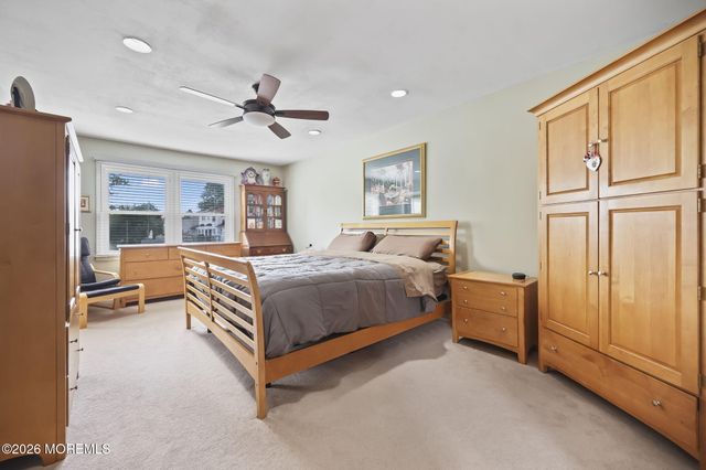 29 Tharp Lane, Marlboro, NJ 07746