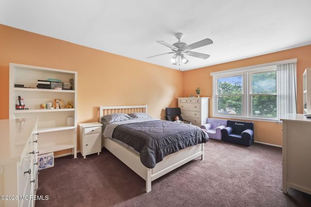 29 Tharp Lane, Marlboro, NJ 07746