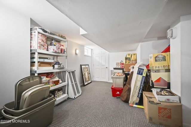 29 Tharp Lane, Marlboro, NJ 07746