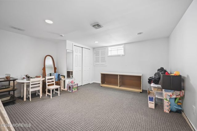 29 Tharp Lane, Marlboro, NJ 07746