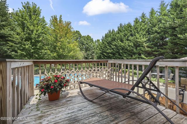 29 Tharp Lane, Marlboro, NJ 07746