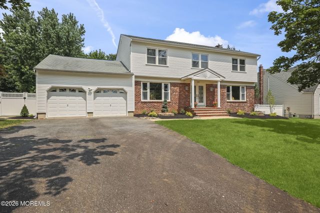29 Tharp Lane, Marlboro, NJ 07746