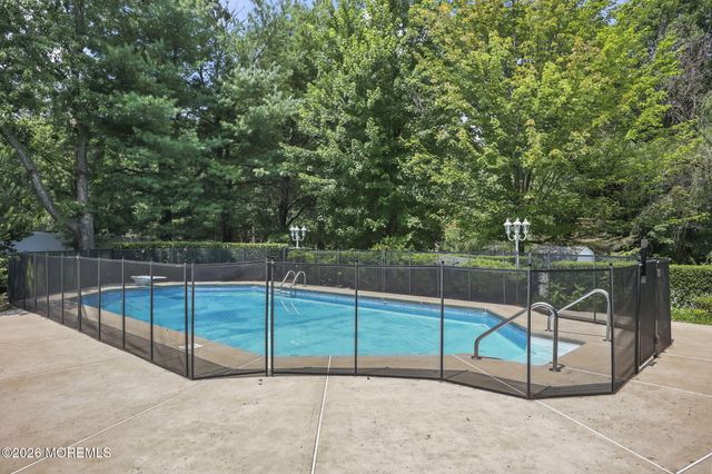 29 Tharp Lane, Marlboro, NJ 07746