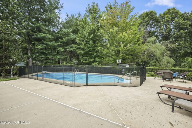 29 Tharp Lane, Marlboro, NJ 07746