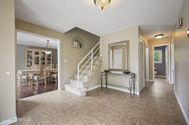 29 Tharp Lane, Marlboro, NJ 07746