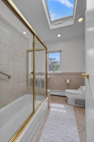 33 Poplar Place, Port Washington, NY 11050