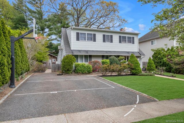 33 Poplar Place, Port Washington, NY 11050