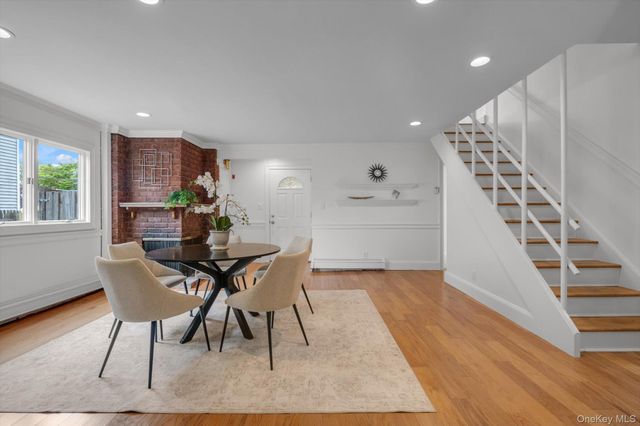 33 Poplar Place, Port Washington, NY 11050