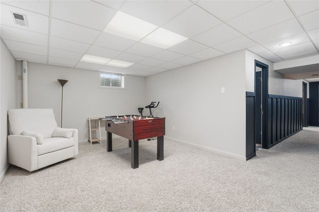 1625 1st Ave, Marion, IA 52302