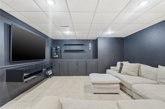 1625 1st Ave, Marion, IA 52302