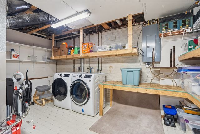 1625 1st Ave, Marion, IA 52302