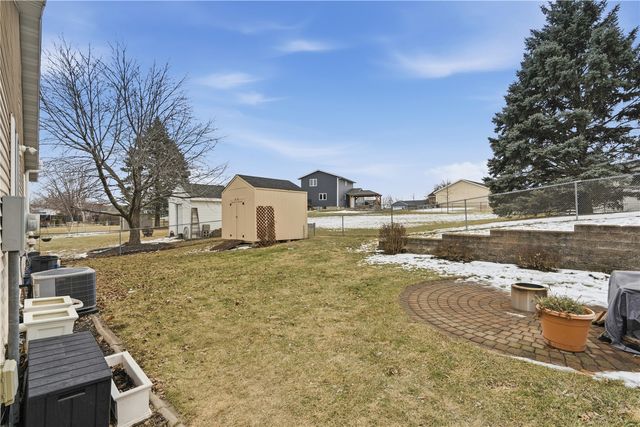 1625 1st Ave, Marion, IA 52302