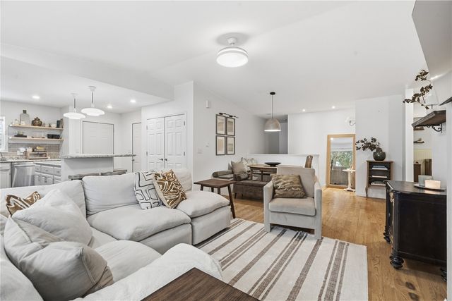 1625 1st Ave, Marion, IA 52302