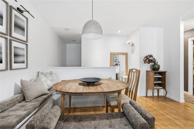 1625 1st Ave, Marion, IA 52302