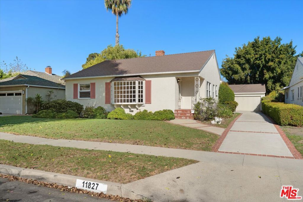 11827 Stanwood Drive, Los Angeles, CA 90066 — photo 2