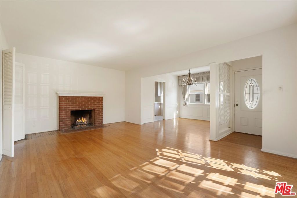 11827 Stanwood Drive, Los Angeles, CA 90066 — photo 3