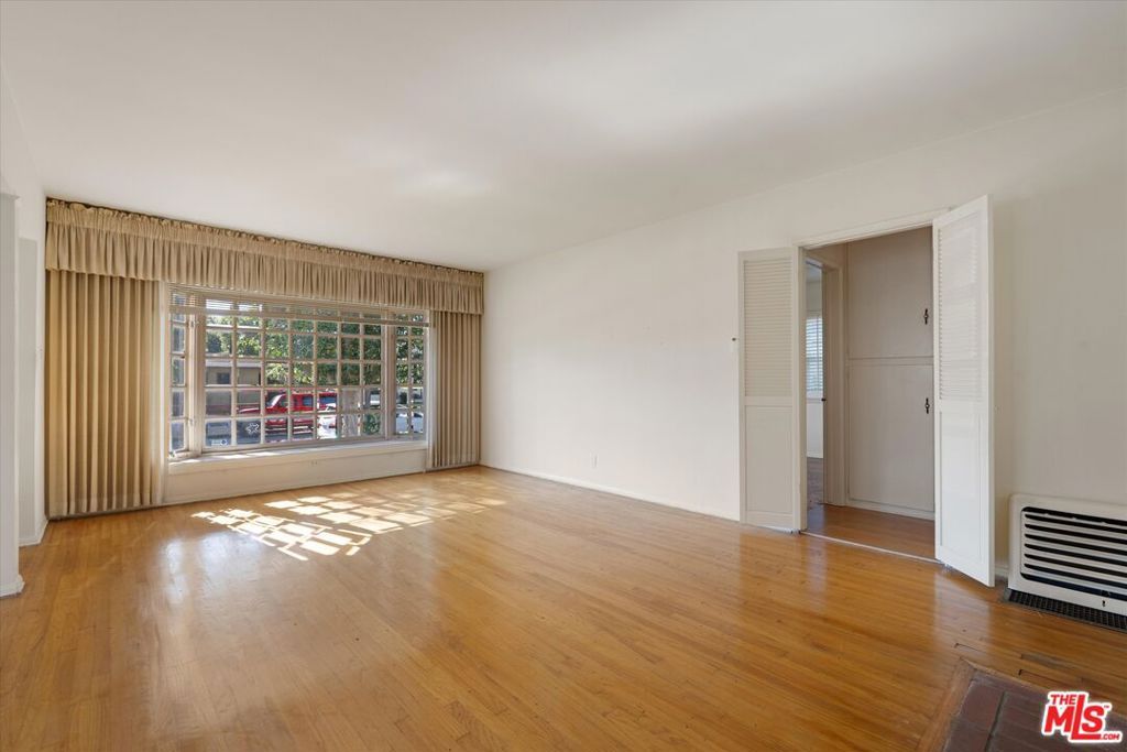 11827 Stanwood Drive, Los Angeles, CA 90066 — photo 4