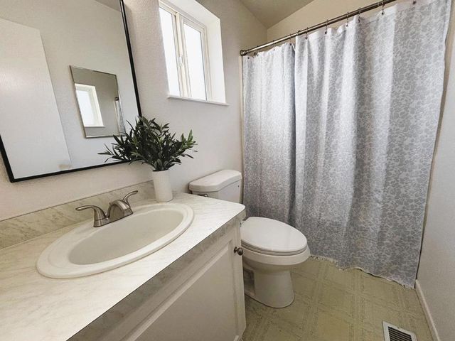 8282 Murray Avenue, Gilroy, CA 95020