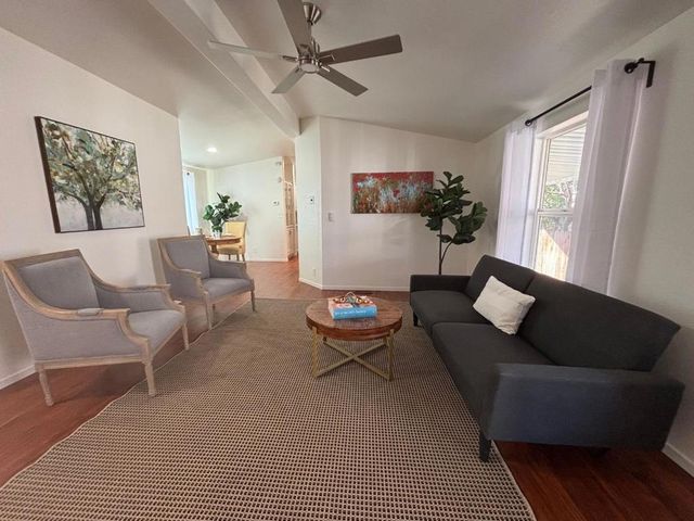 8282 Murray Avenue, Gilroy, CA 95020