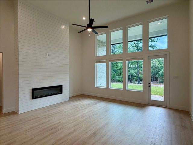 253 Gonsoulin Lane, Pinehurst, TX 77362