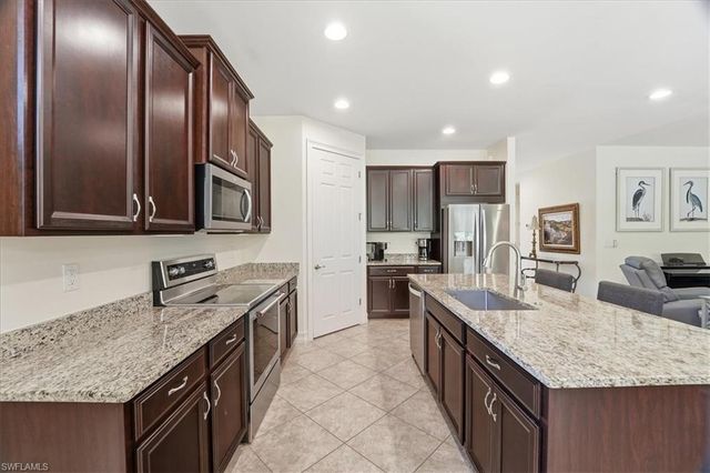 3204 Royal Gardens AVE, Fort Myers, FL 33916