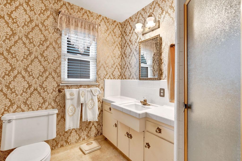 Image 25 of property listing at 3376 E Richert, Fresno, CA 93726