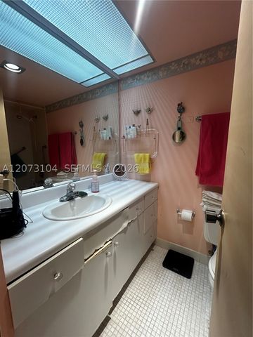 251 174th St 2315, Sunny Isles Beach, FL 33160