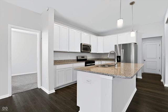 6986 Birmingham Avenue, Mccordsville, IN 46055