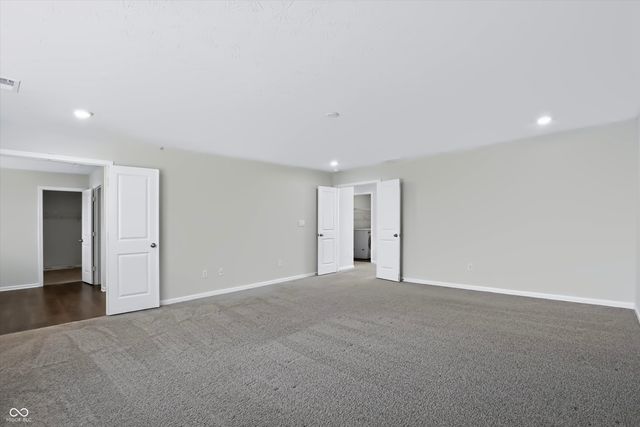 6986 Birmingham Avenue, Mccordsville, IN 46055