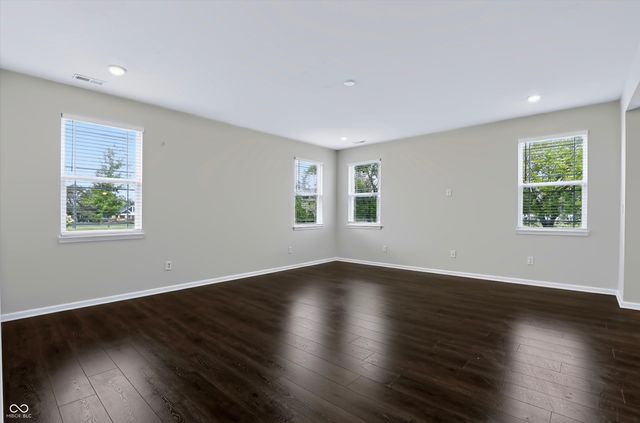 6986 Birmingham Avenue, Mccordsville, IN 46055