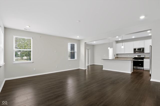 6986 Birmingham Avenue, Mccordsville, IN 46055