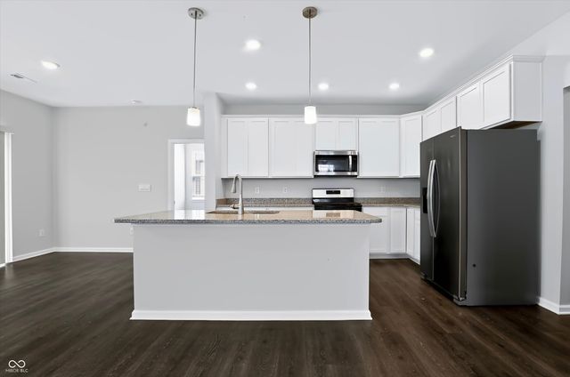 6986 Birmingham Avenue, Mccordsville, IN 46055