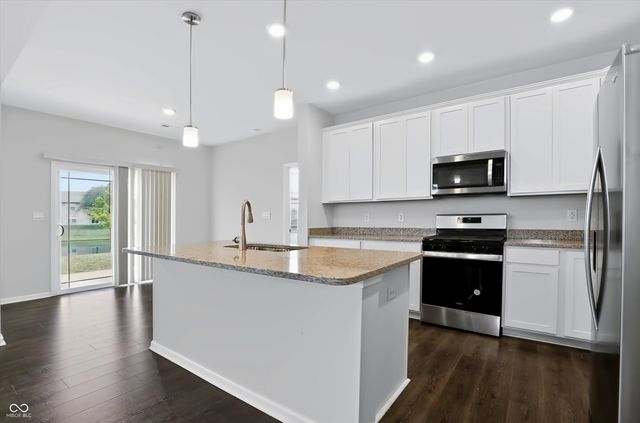 6986 Birmingham Avenue, Mccordsville, IN 46055