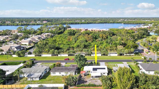 3133 SE Pruitt Road, Port St Lucie, FL 34952