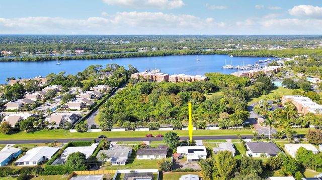 3133 SE Pruitt Road, Port St Lucie, FL 34952