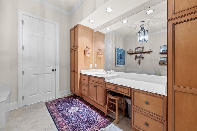 182 S BRENRICH CV, Memphis, TN 38117