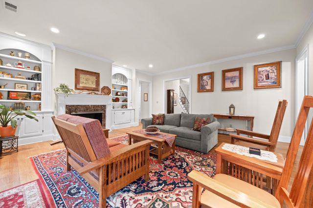 182 S BRENRICH CV, Memphis, TN 38117