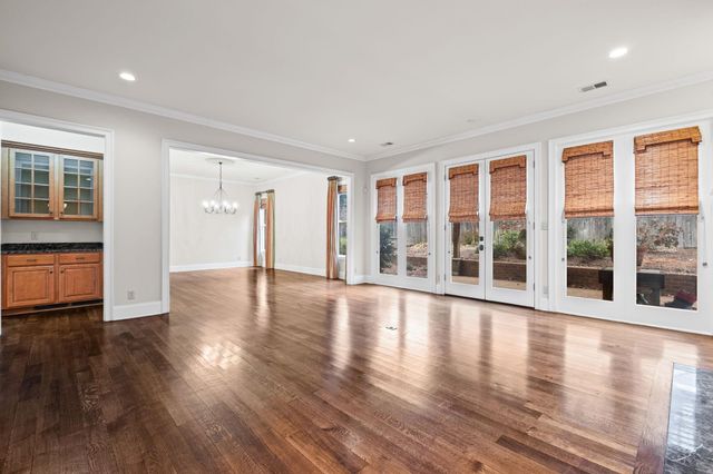 182 S BRENRICH CV, Memphis, TN 38117